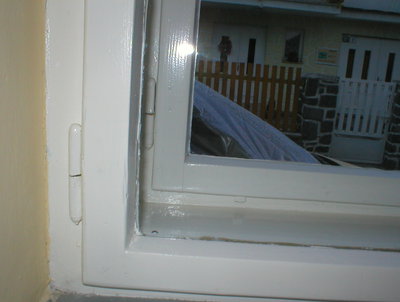 kastlové okno po mrazivé noci