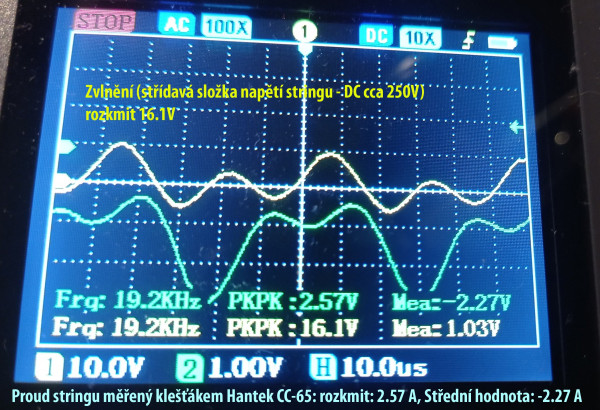 2025-08-05 Zvlnění napětí a proud stringem.jpg