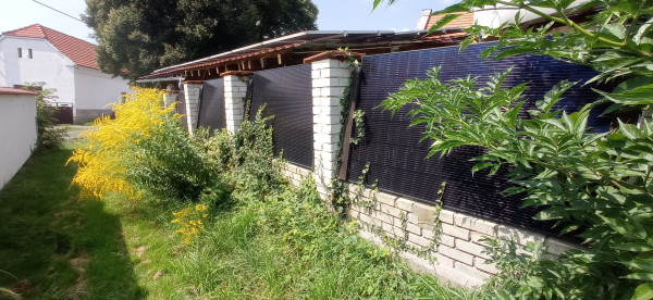 2025-08-10 Solární plot po roce (1).jpg