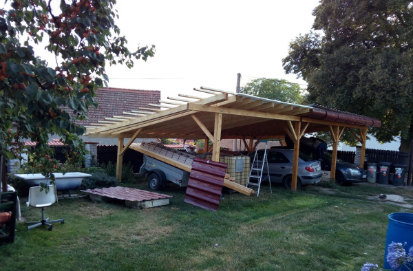 Přístřešek pro auta.jpg